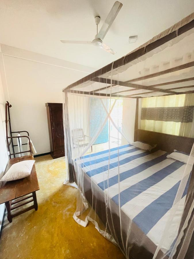 Chithra Homestay Tangalle Buitenkant foto