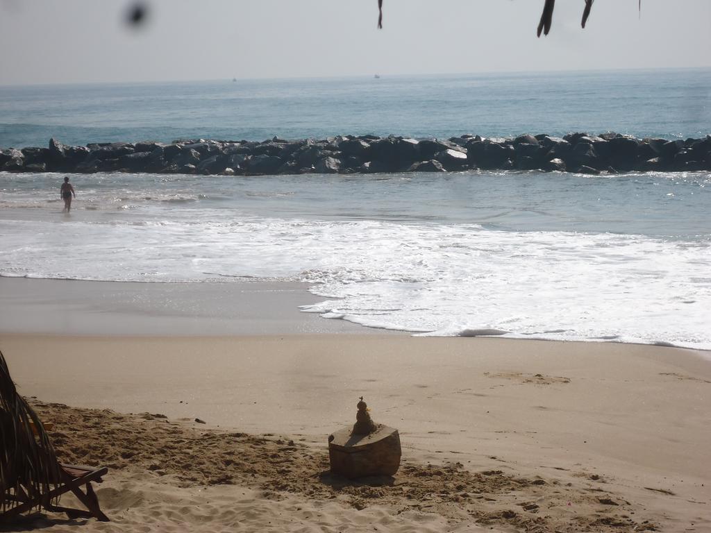 Chithra Homestay Tangalle Buitenkant foto
