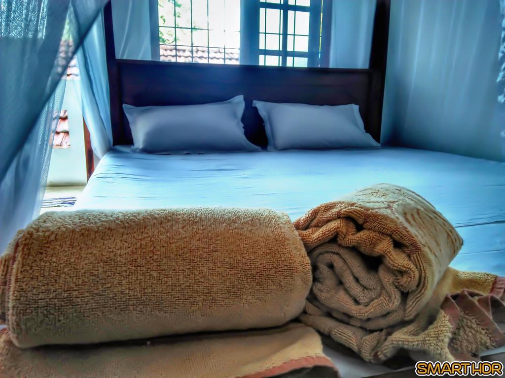Chithra Homestay Tangalle Buitenkant foto